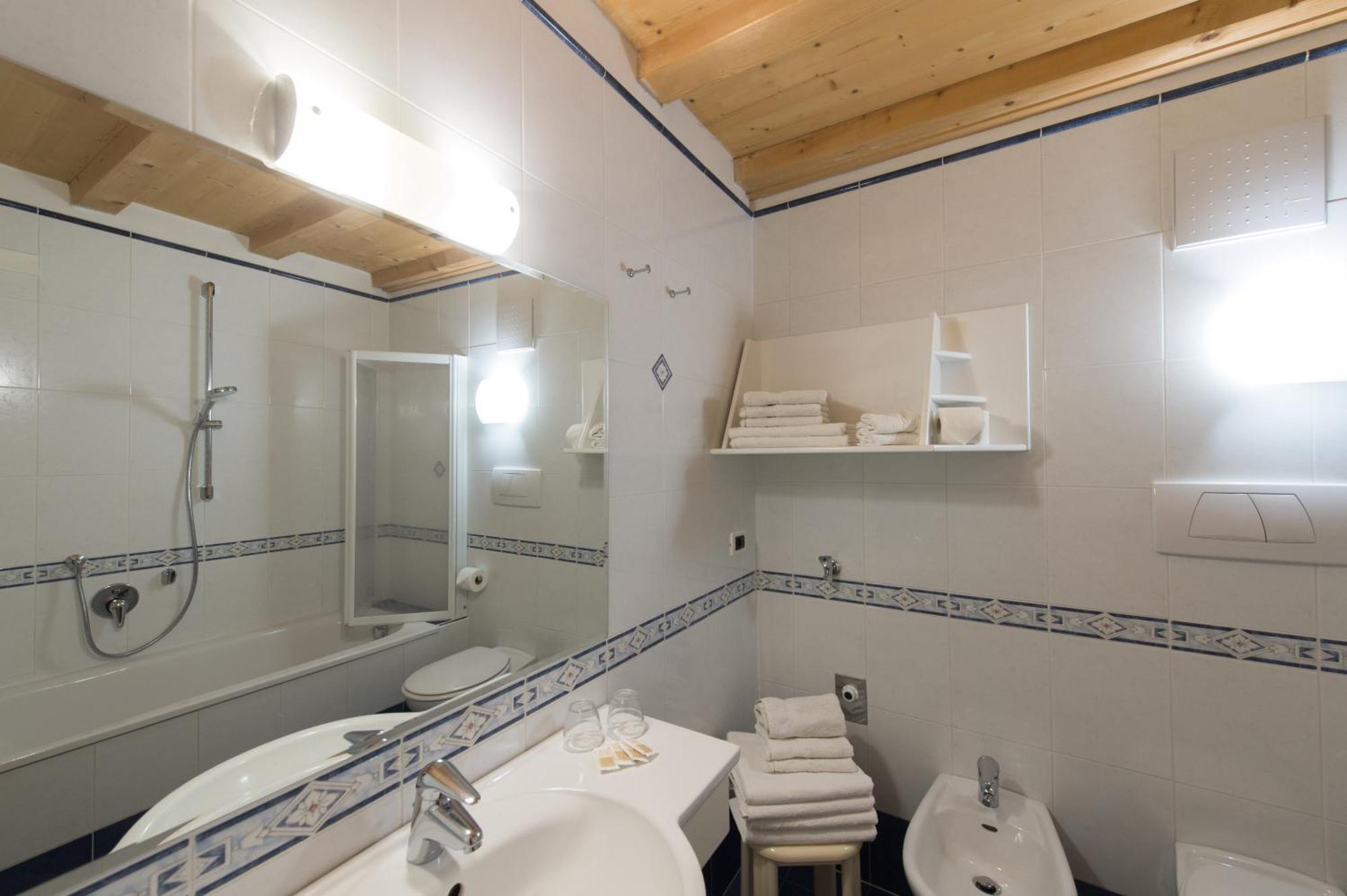 L'Grof - Al Conte Apartment San Martino in Badia Exterior foto